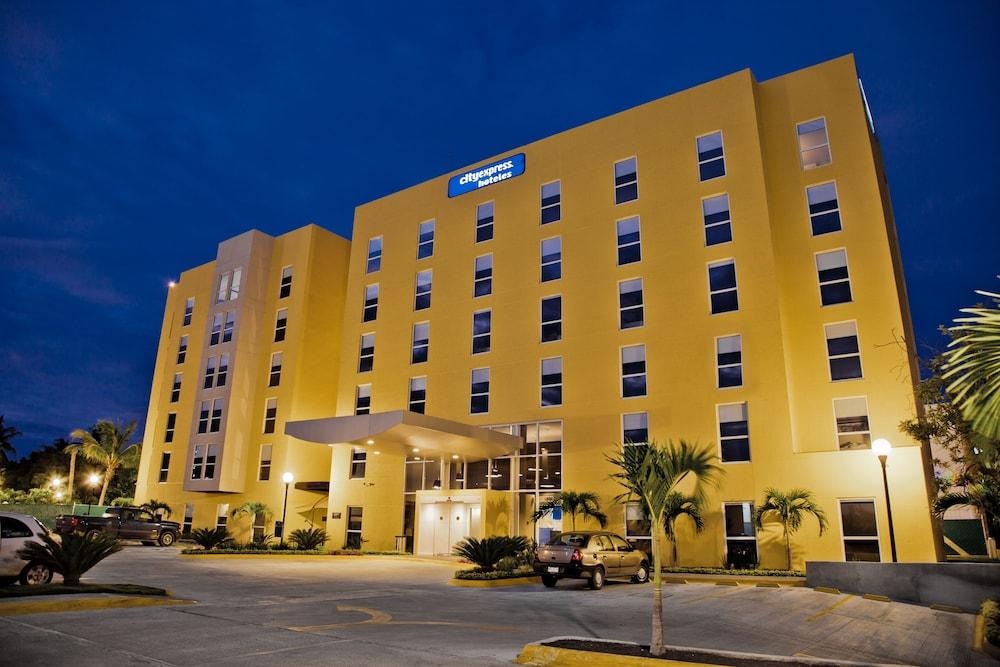 City Express By Marriott Tuxpan Tuxpan  Exterior photo