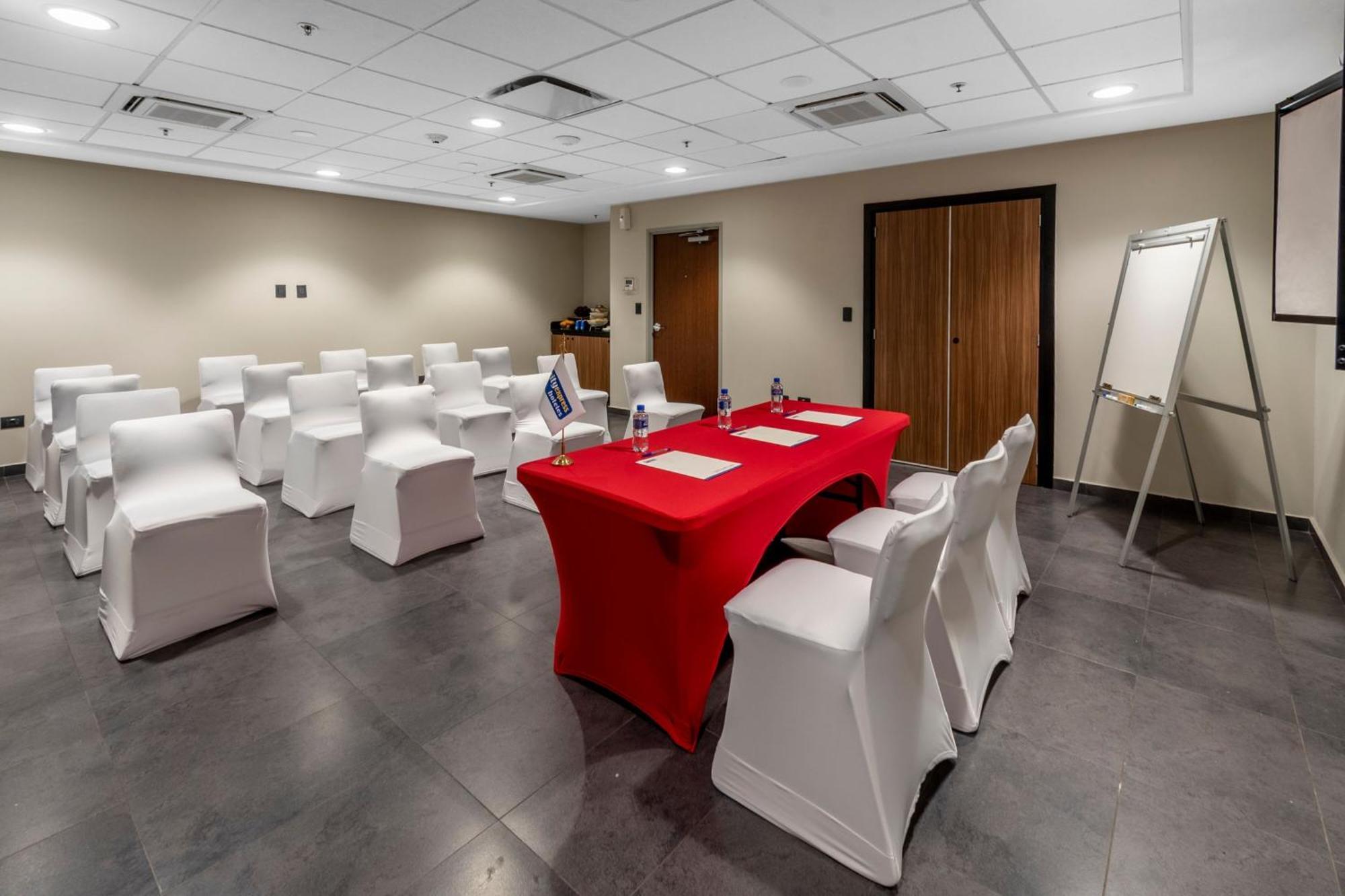City Express By Marriott Tuxpan Tuxpan  Exterior photo