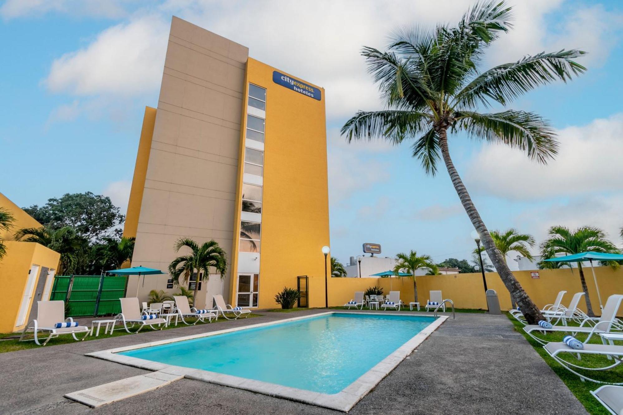 City Express By Marriott Tuxpan Tuxpan  Exterior photo